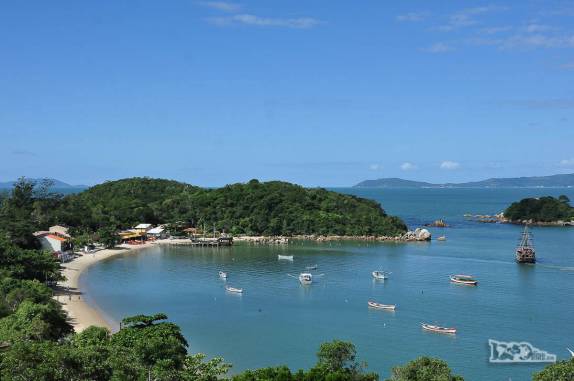 Chegando à praia do Antenor, em Governador Celso Ramos, litoral de Santa Catarina